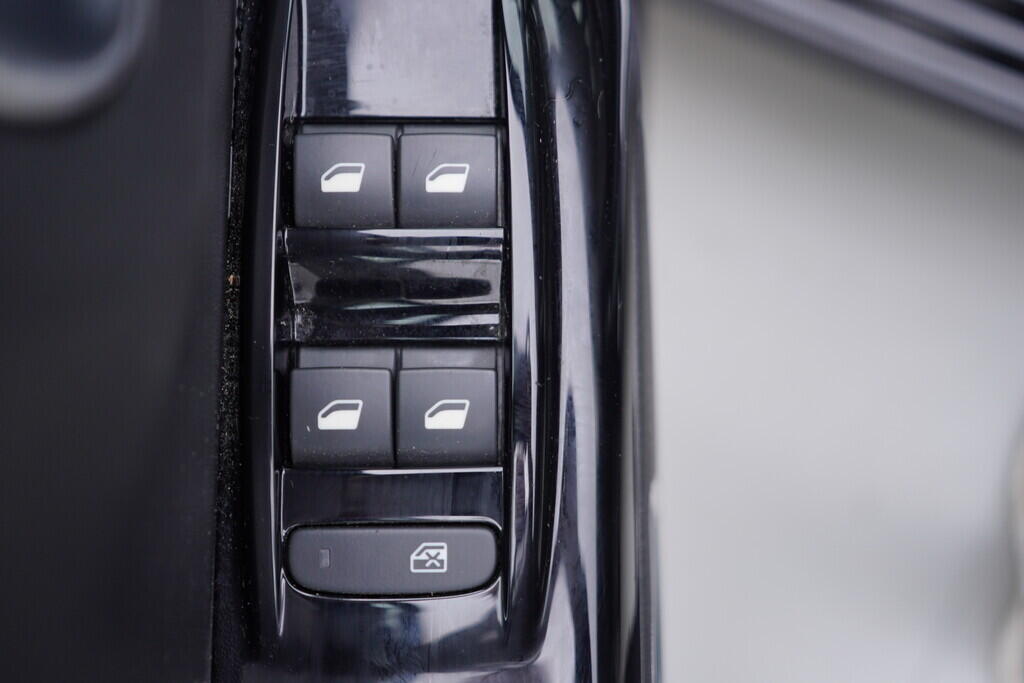 OV190V09812_20.webp_C3  1.2 VTi 61 kW manuál