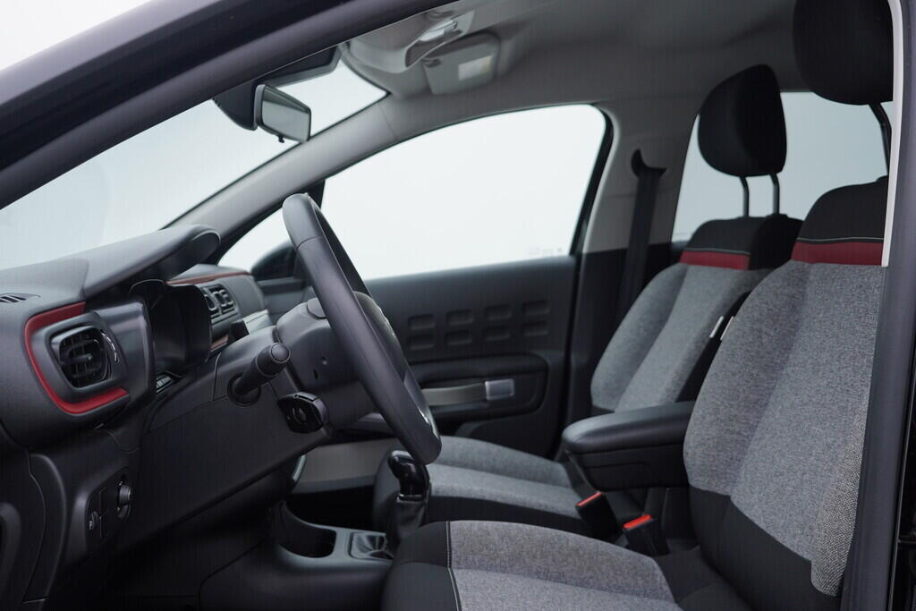 OV190V09812_22.webp_C3  1.2 VTi 61 kW manuál