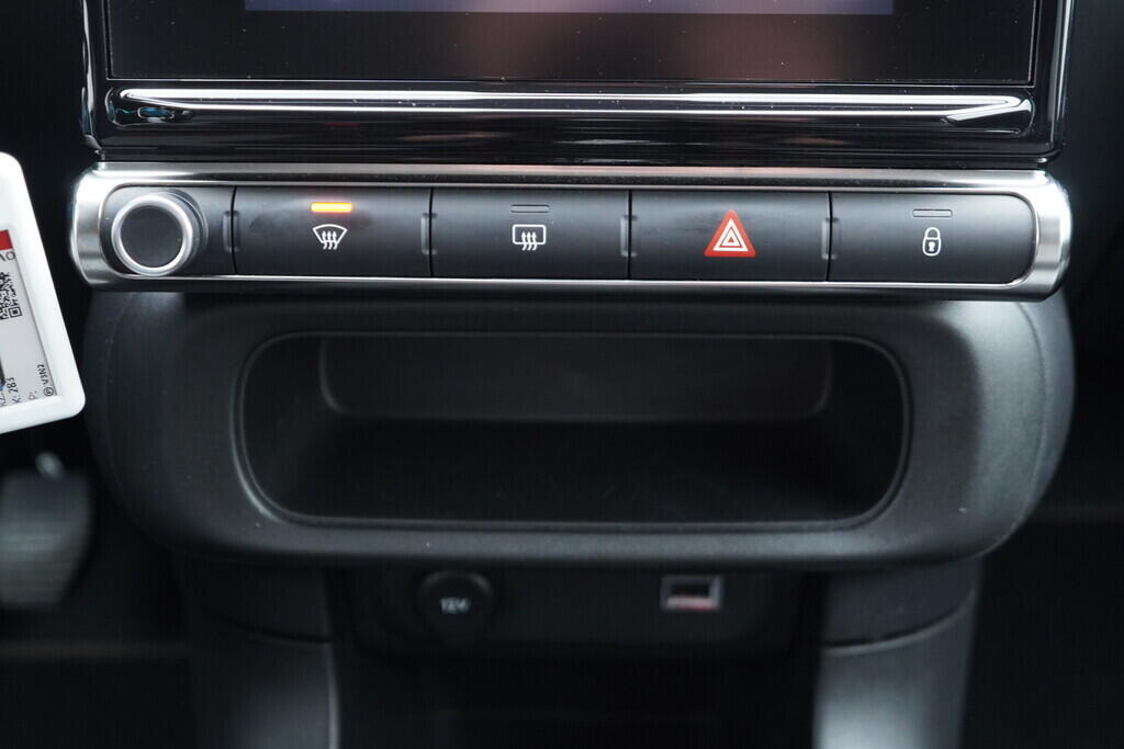 OV190V09812_31.webp_C3  1.2 VTi 61 kW manuál