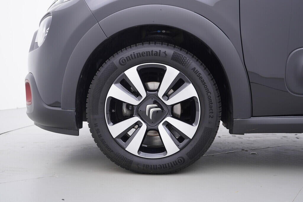 OV190V09812_37.webp_C3  1.2 VTi 61 kW manuál