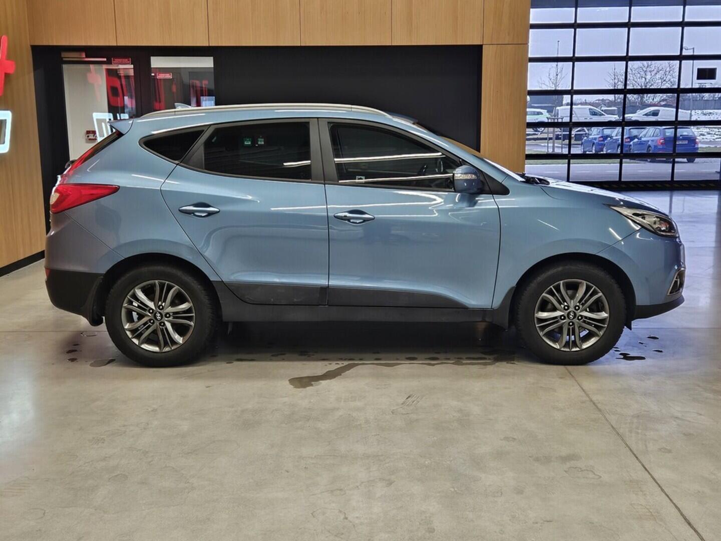 OV190V09813_12.webp_IX35 TRIKOLOR 2.0 CRDI 100 kW manuál