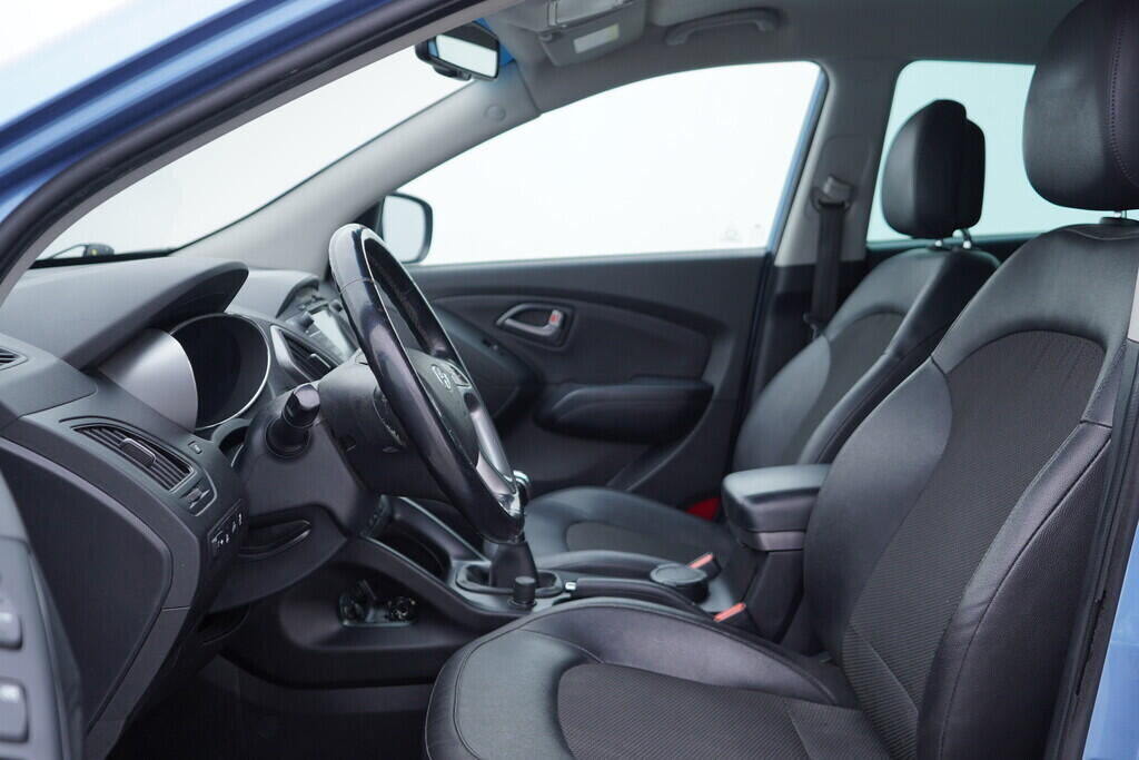 OV190V09813_22.webp_IX35 TRIKOLOR 2.0 CRDI 100 kW manuál