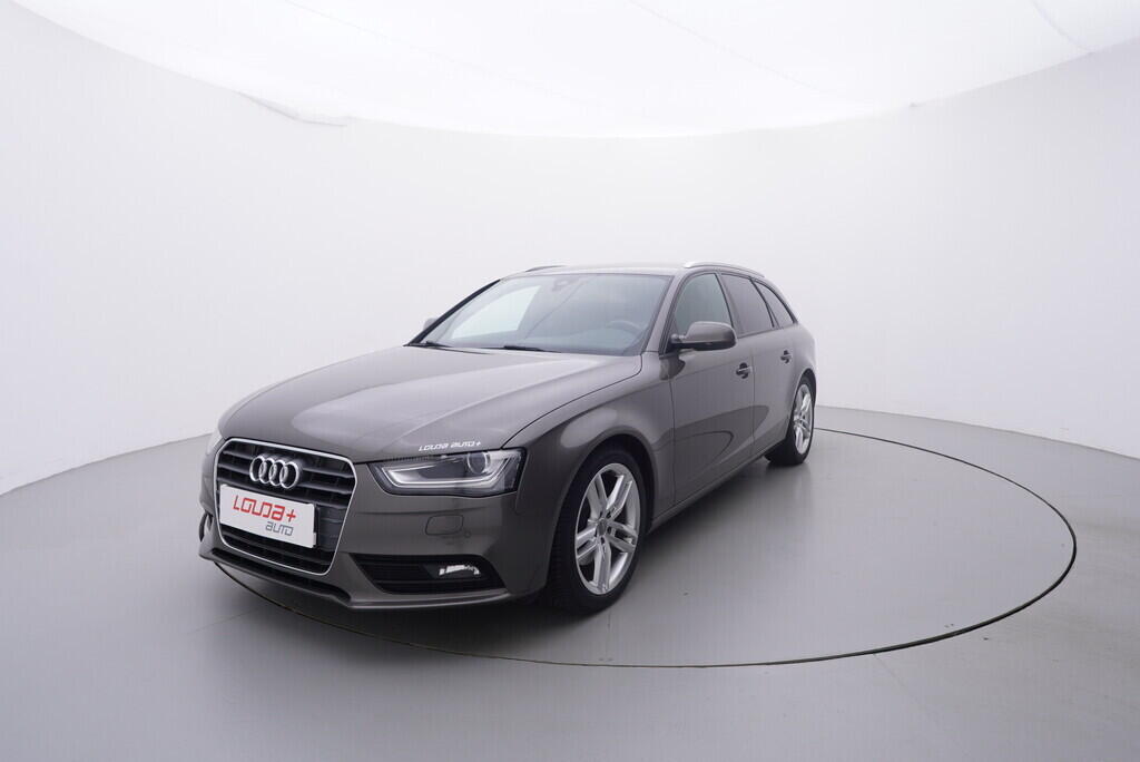 OV190V09814_10.webp_A4 AVANT S line 2.0 TDI 110 kW automat