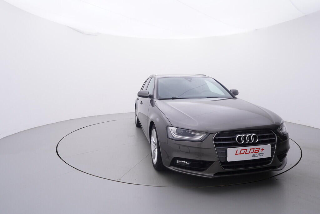 OV190V09814_17.webp_A4 AVANT S line 2.0 TDI 110 kW automat