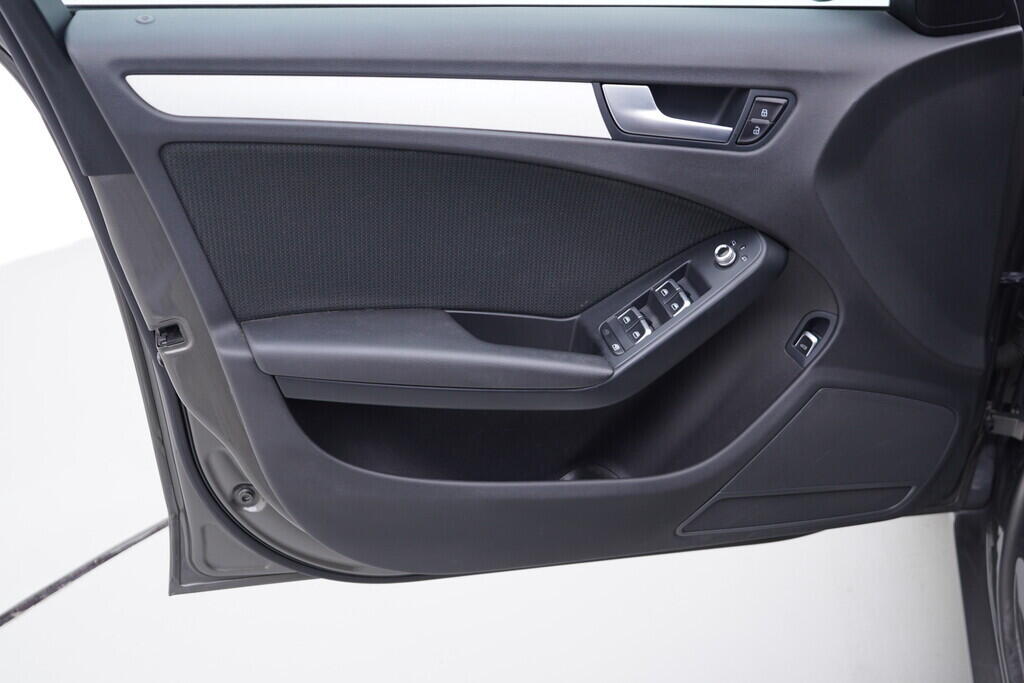 OV190V09814_19.webp_A4 AVANT S line 2.0 TDI 110 kW automat