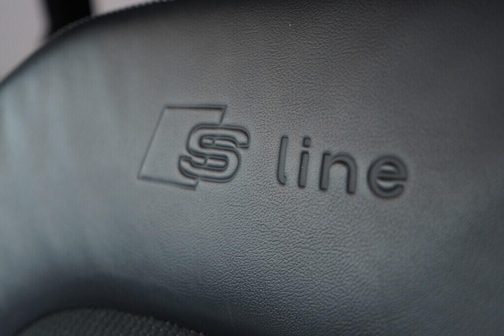 OV190V09814_23.webp_A4 AVANT S line 2.0 TDI 110 kW automat