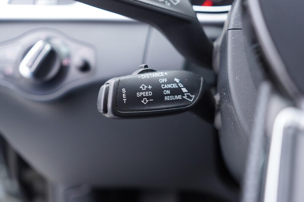 OV190V09814_25.webp_A4 AVANT S line 2.0 TDI 110 kW automat