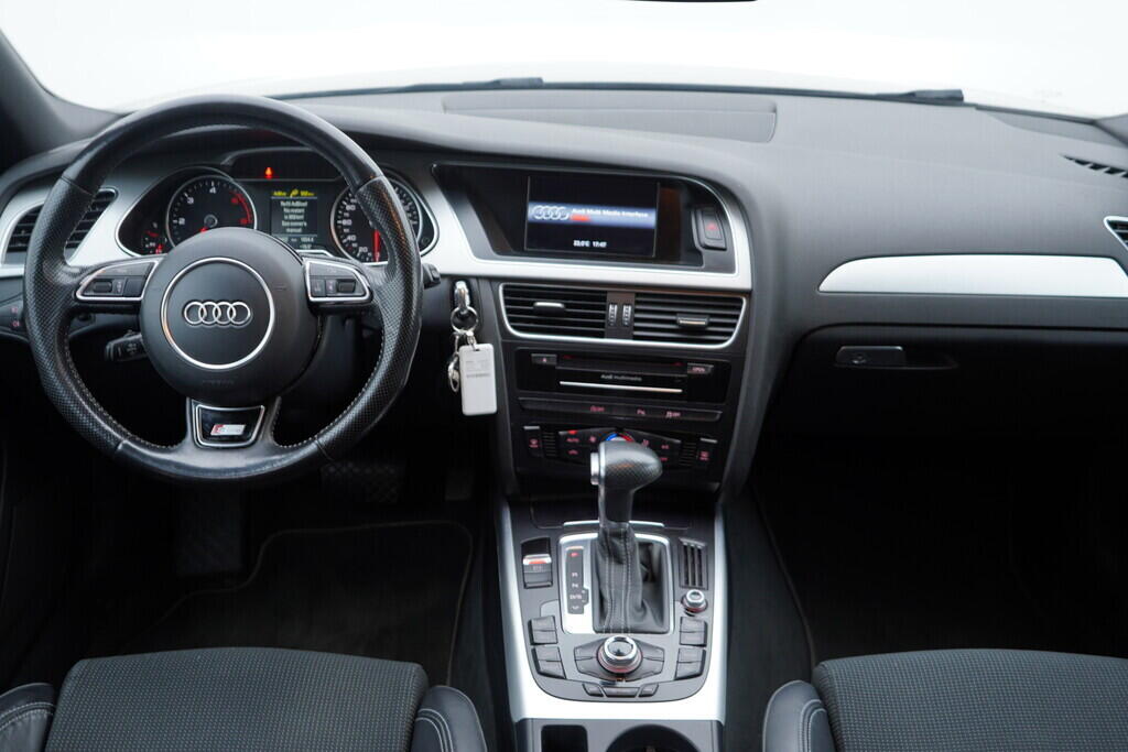 OV190V09814_27.webp_A4 AVANT S line 2.0 TDI 110 kW automat