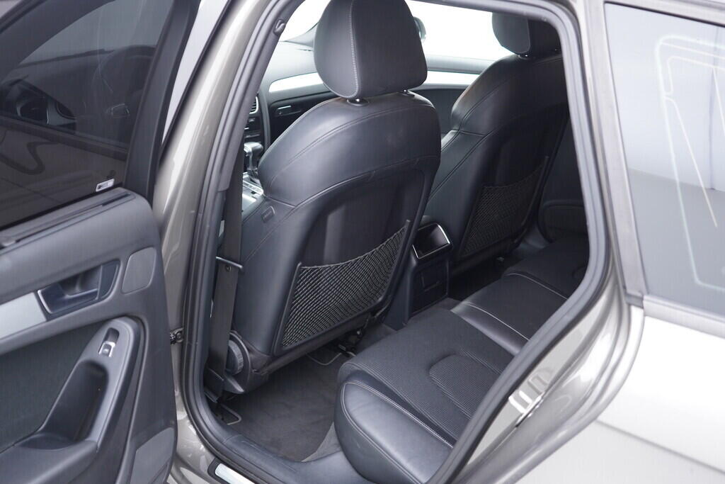 OV190V09814_34.webp_A4 AVANT S line 2.0 TDI 110 kW automat