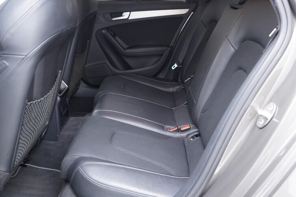 OV190V09814_35.webp_A4 AVANT S line 2.0 TDI 110 kW automat