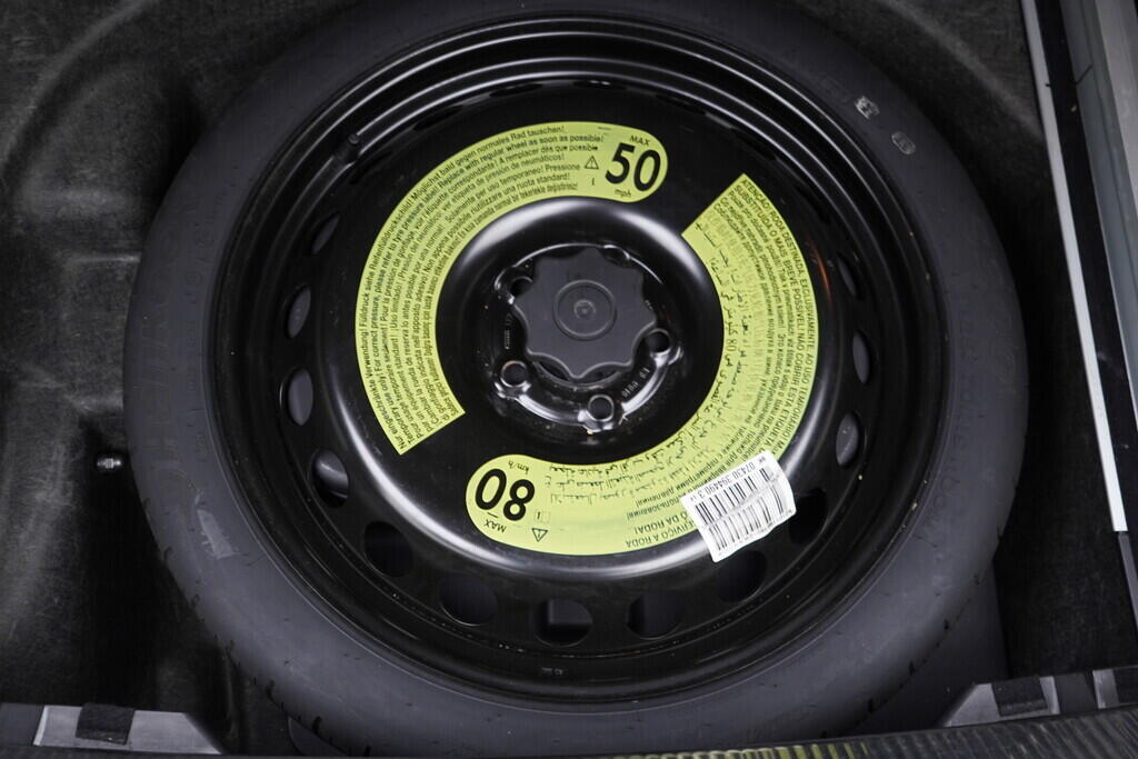 OV190V09814_39.webp_A4 AVANT S line 2.0 TDI 110 kW automat