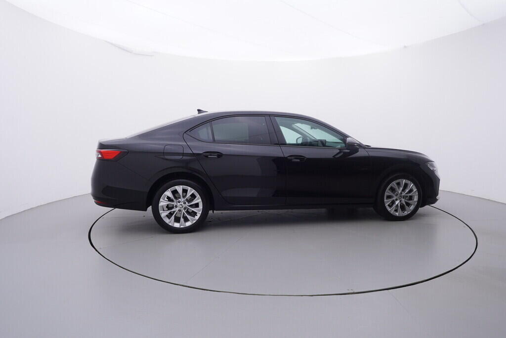 OV190V09815_15.webp_SUPERB Selection 2.0 TDI 110 kW automat, DPH