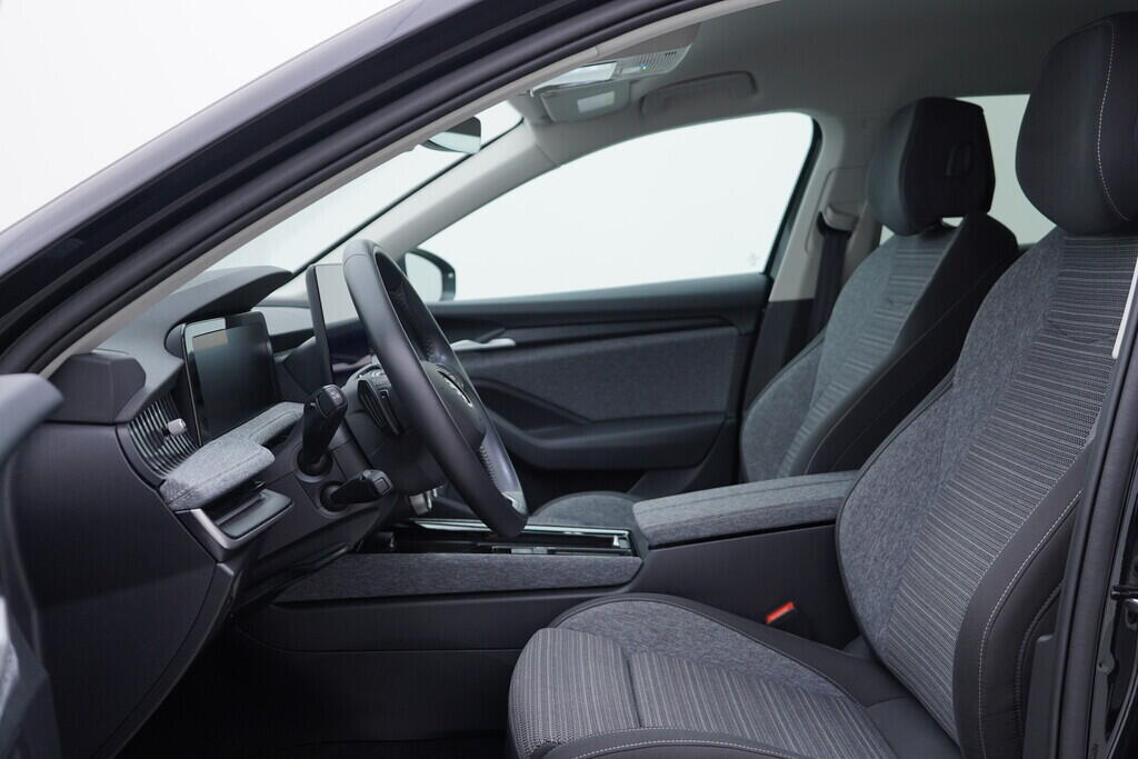 OV190V09815_23.webp_SUPERB Selection 2.0 TDI 110 kW automat, DPH