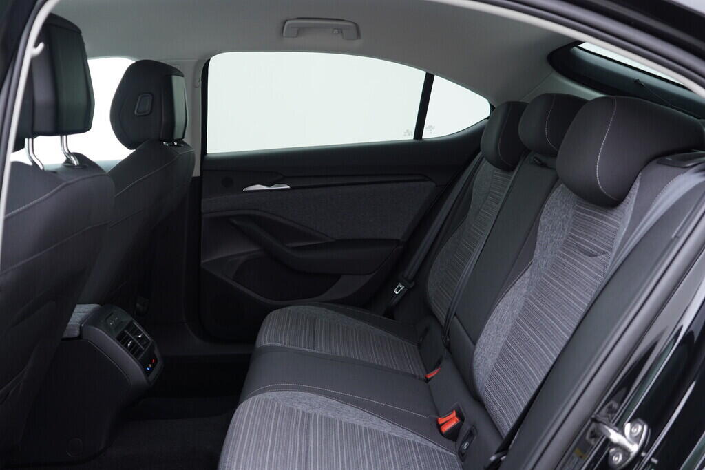 OV190V09815_39.webp_SUPERB Selection 2.0 TDI 110 kW automat, DPH