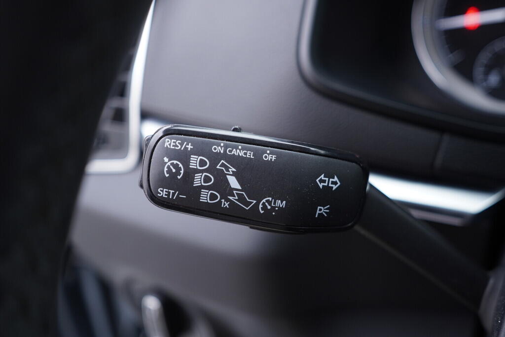 OV190V09818_24.webp_KAROQ Style 1.0 TSI 85 kW manuál