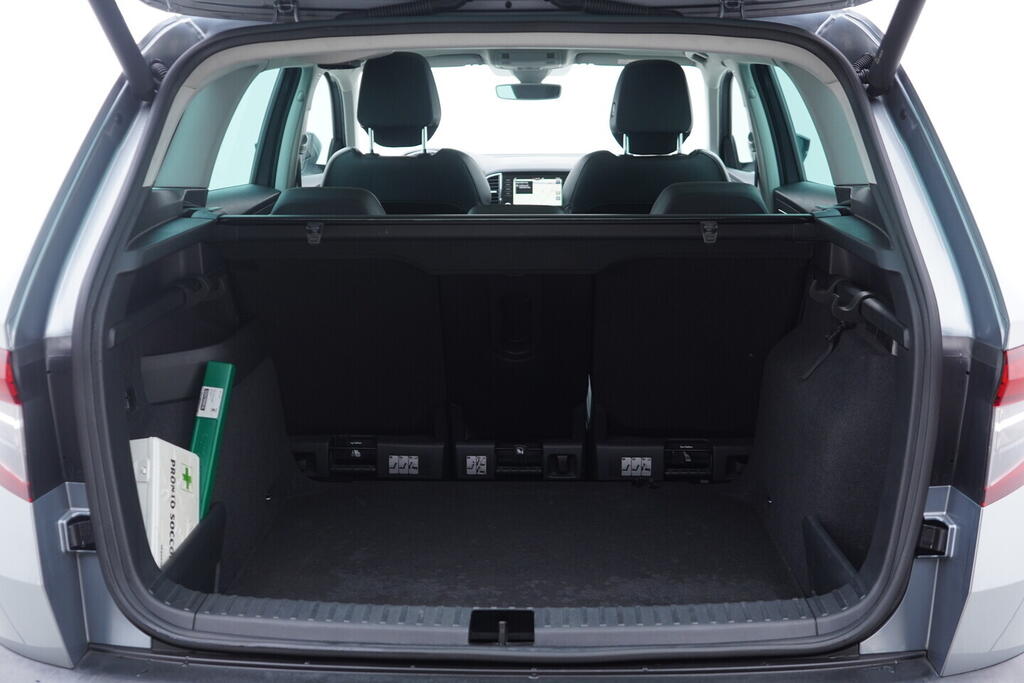 OV190V09818_39.webp_KAROQ Style 1.0 TSI 85 kW manuál