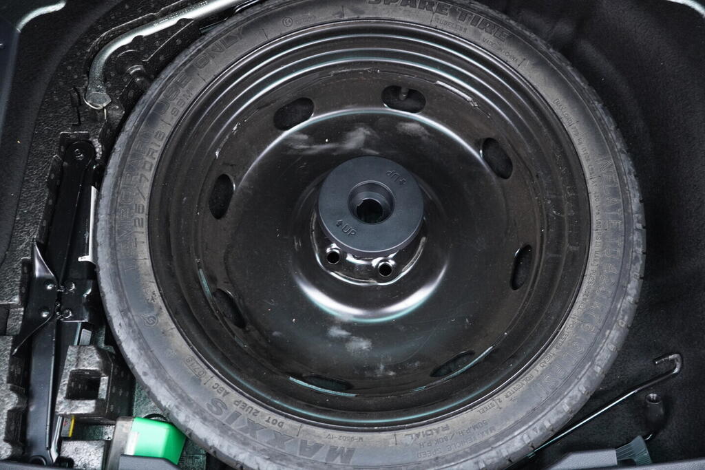 OV190V09818_40.webp_KAROQ Style 1.0 TSI 85 kW manuál