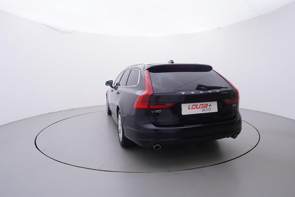 OV190V09820_13.webp_V90 Momentum 2.0  140 kW automat, DPH