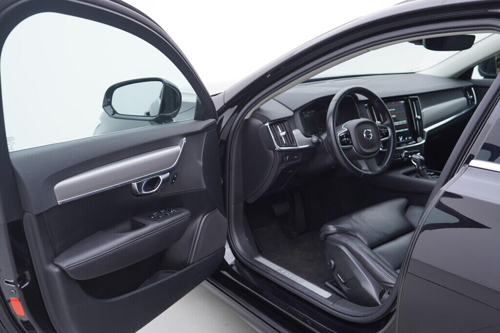 OV190V09820_18.webp_V90 Momentum 2.0  140 kW automat, DPH