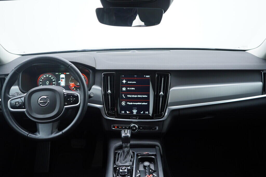 OV190V09820_26.webp_V90 Momentum 2.0  140 kW automat, DPH