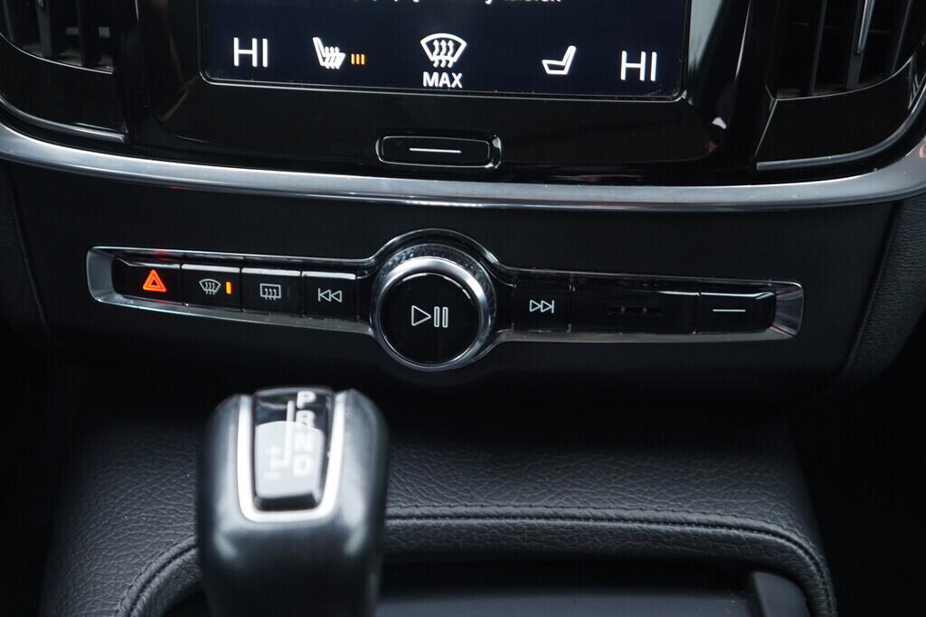 OV190V09820_33.webp_V90 Momentum 2.0  140 kW automat, DPH