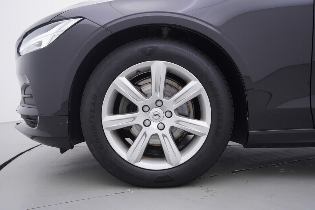 OV190V09820_40.webp_V90 Momentum 2.0  140 kW automat, DPH