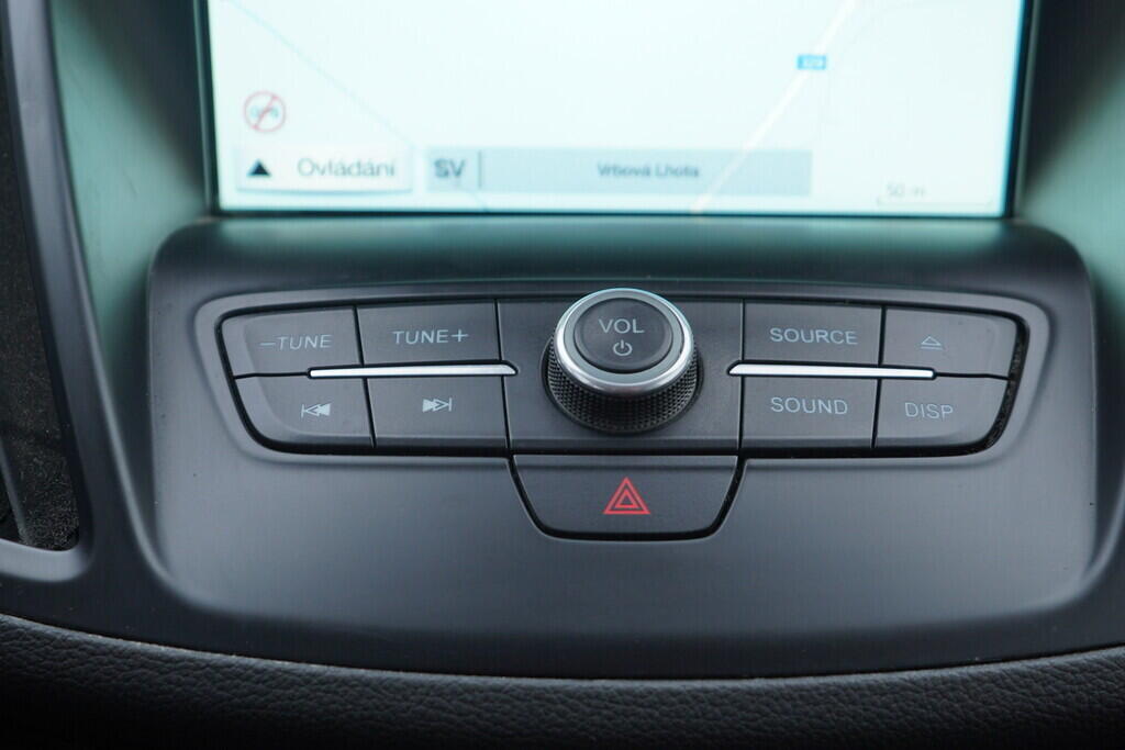 OV190V09821_30.webp_KUGA Titanium 2.0  110 kW manuál