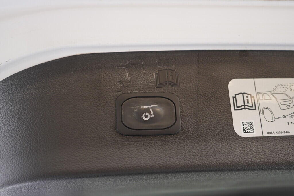 OV190V09821_36.webp_KUGA Titanium 2.0  110 kW manuál