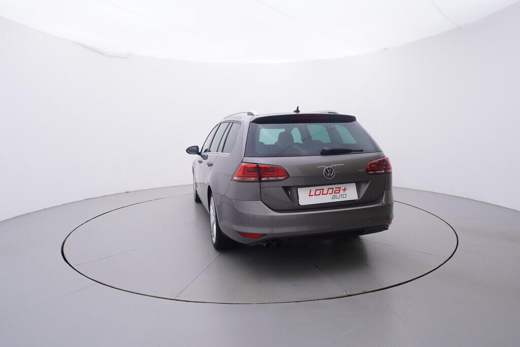 OV190V09822_13.webp_GOLF VARIANT Highline R-line 2.0 TDI 110 kW automat