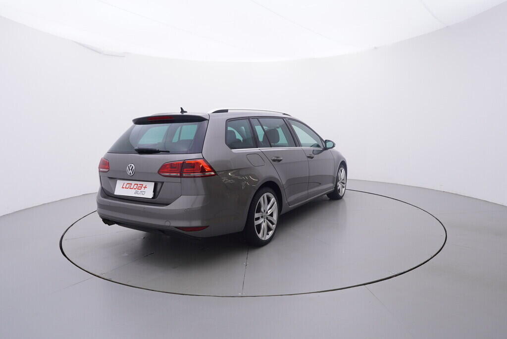 OV190V09822_14.webp_GOLF VARIANT Highline R-line 2.0 TDI 110 kW automat