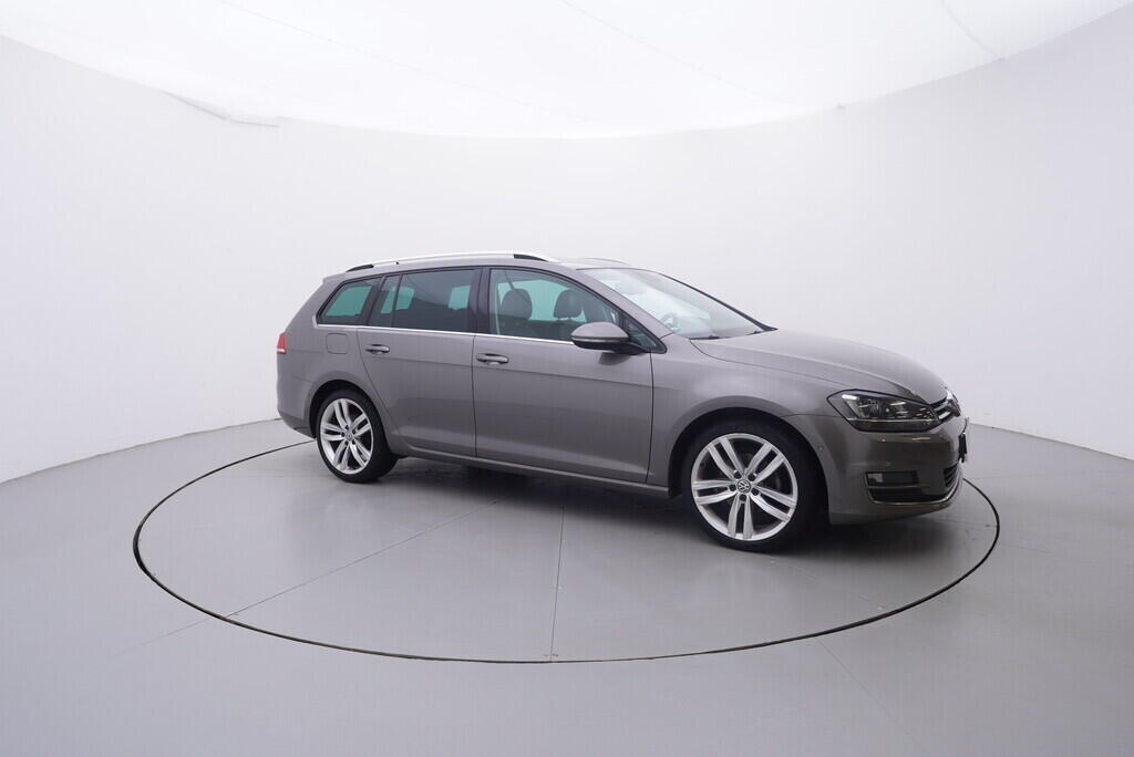 OV190V09822_16.webp_GOLF VARIANT Highline R-line 2.0 TDI 110 kW automat