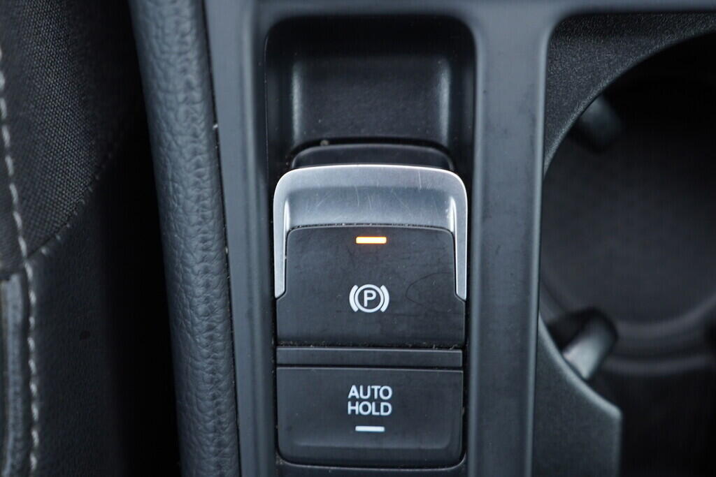 OV190V09822_35.webp_GOLF VARIANT Highline R-line 2.0 TDI 110 kW automat