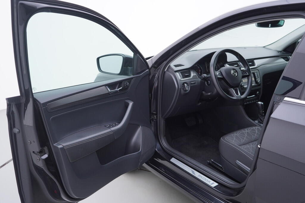 OV190V09823_18.webp_RAPID Style 1.4 TSI 92 kW automat