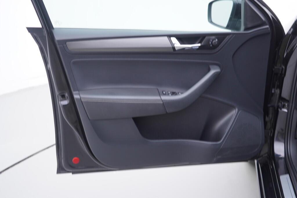 OV190V09823_19.webp_RAPID Style 1.4 TSI 92 kW automat