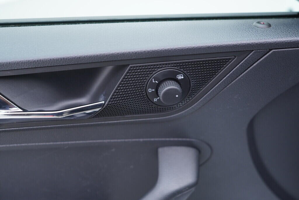 OV190V09824_20.webp_RAPID Monte Carlo 1.4 TSI 92 kW automat