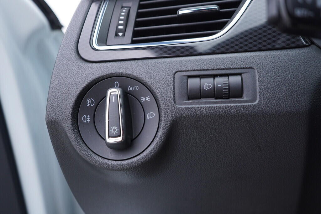 OV190V09824_27.webp_RAPID Monte Carlo 1.4 TSI 92 kW automat