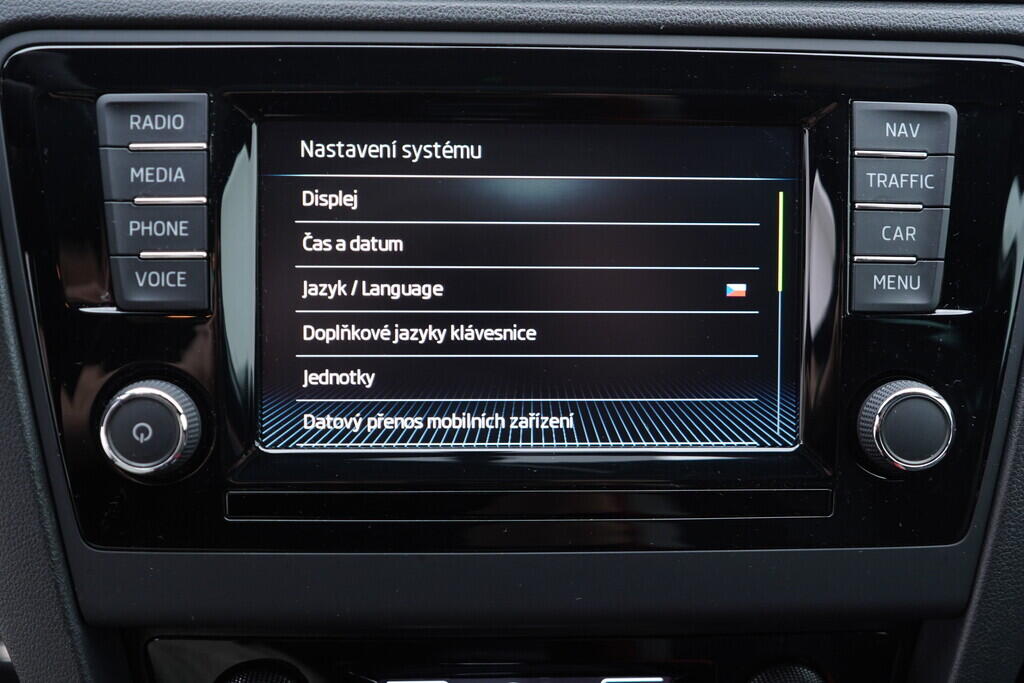 OV190V09824_35.webp_RAPID Monte Carlo 1.4 TSI 92 kW automat