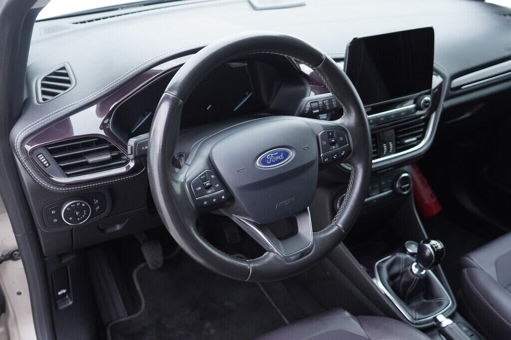 OV190V09827_21.webp_FIESTA Vignale 1.0  74 kW manuál