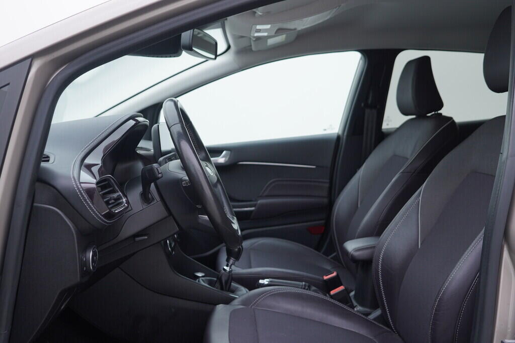 OV190V09827_22.webp_FIESTA Vignale 1.0  74 kW manuál