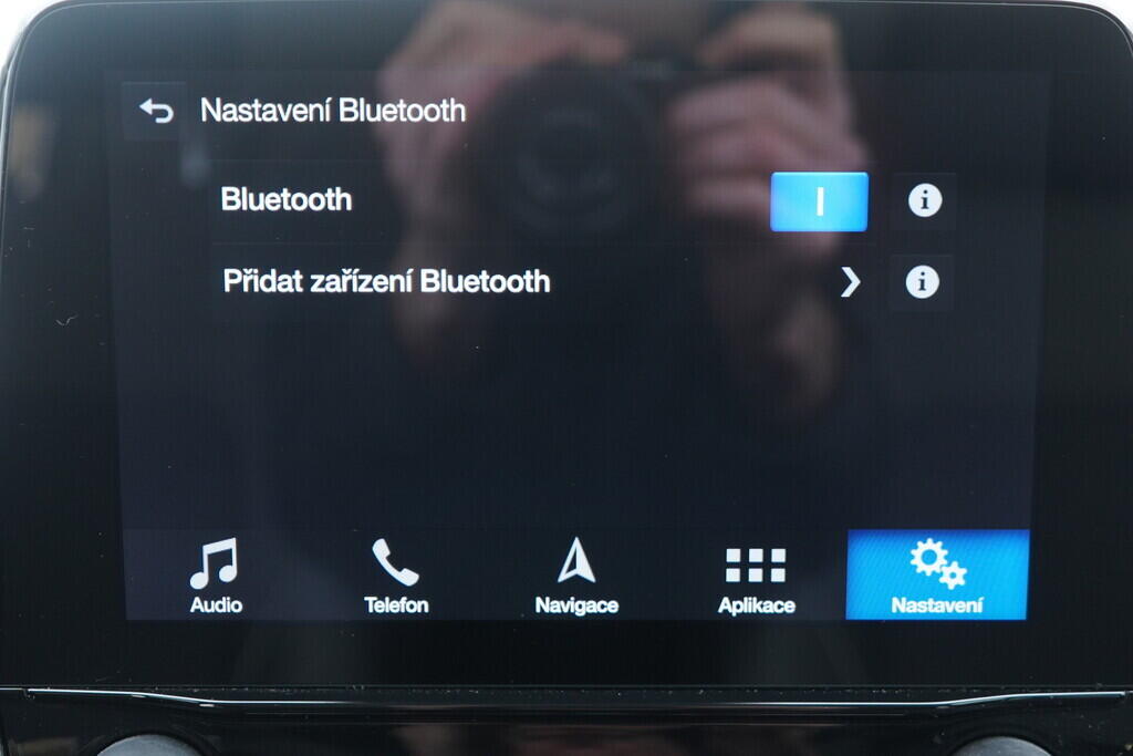 OV190V09827_28.webp_FIESTA Vignale 1.0  74 kW manuál