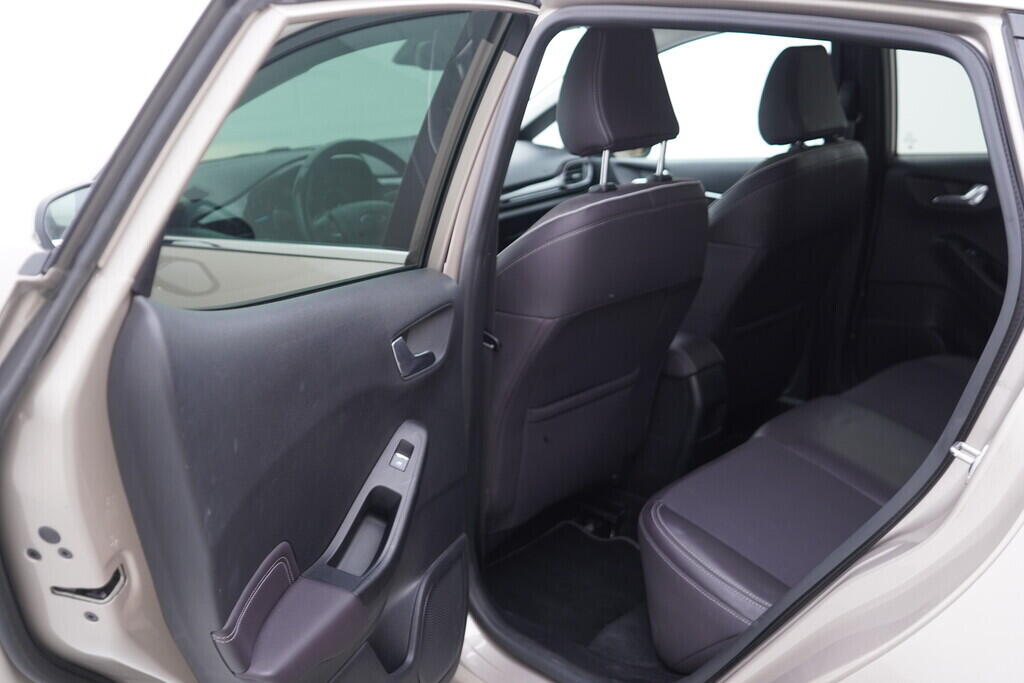 OV190V09827_32.webp_FIESTA Vignale 1.0  74 kW manuál