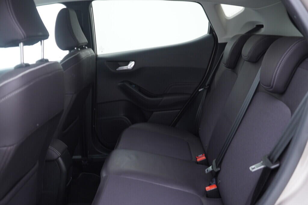 OV190V09827_33.webp_FIESTA Vignale 1.0  74 kW manuál