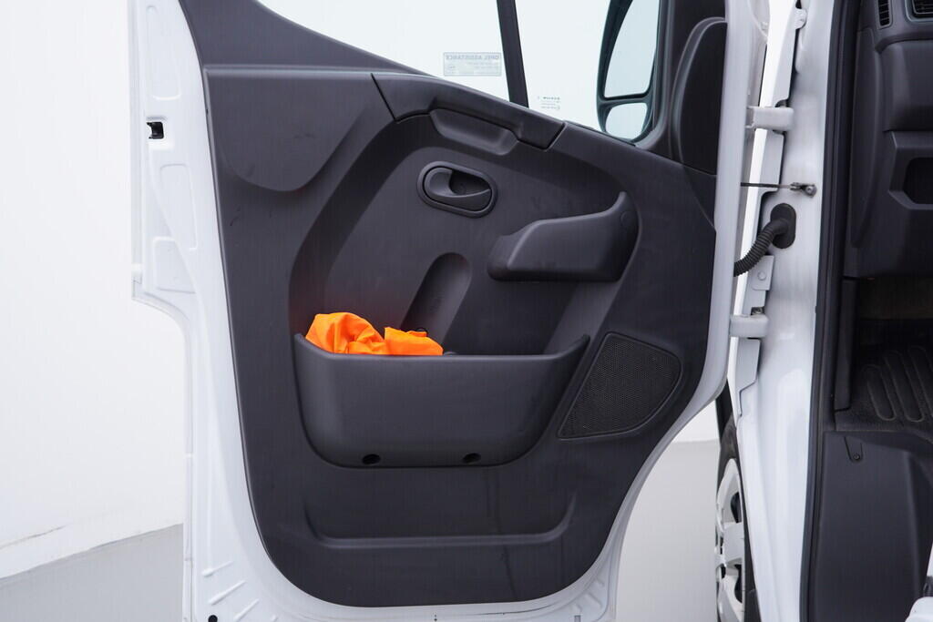 OV190V09829_19.webp_MOVANO  2.3  100 kW manuál, DPH