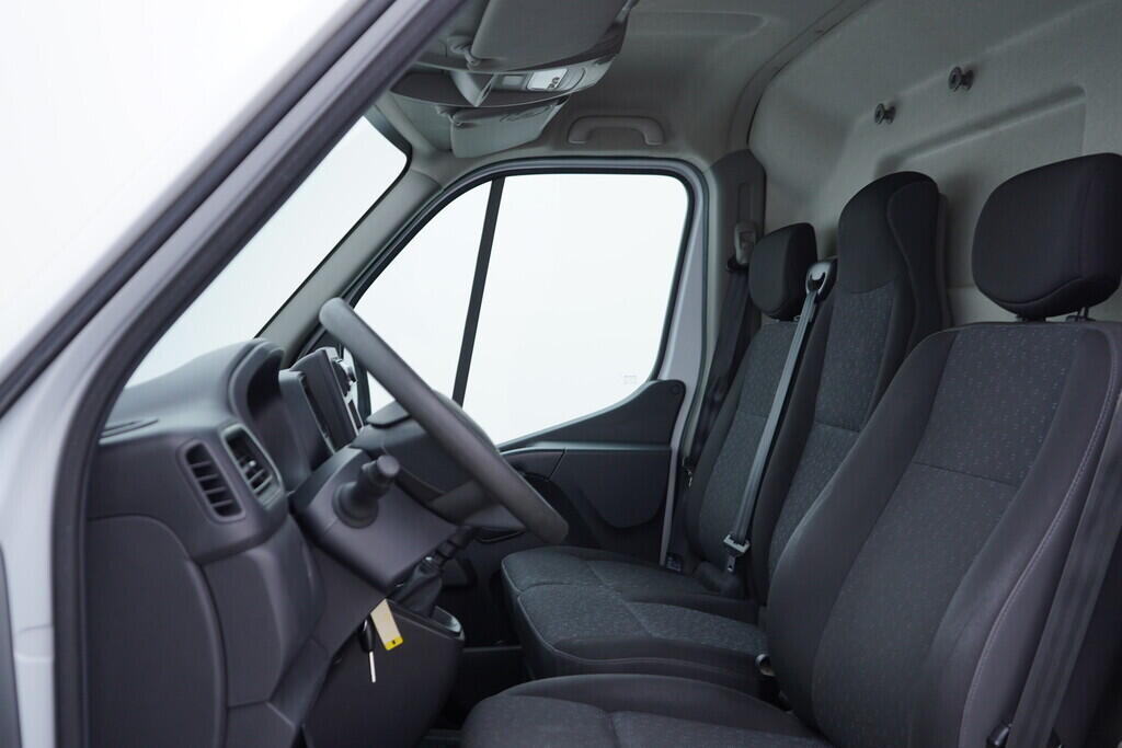 OV190V09829_22.webp_MOVANO  2.3  100 kW manuál, DPH