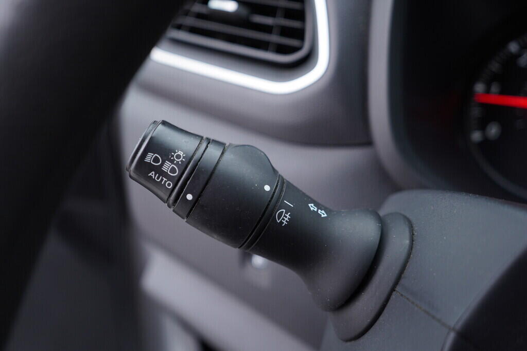 OV190V09829_23.webp_MOVANO  2.3  100 kW manuál, DPH