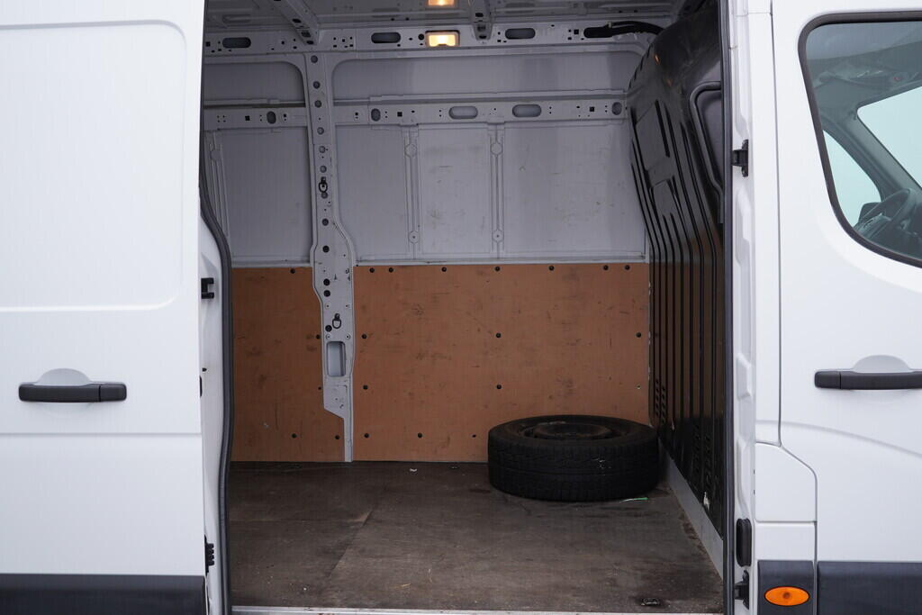 OV190V09829_34.webp_MOVANO  2.3  100 kW manuál, DPH