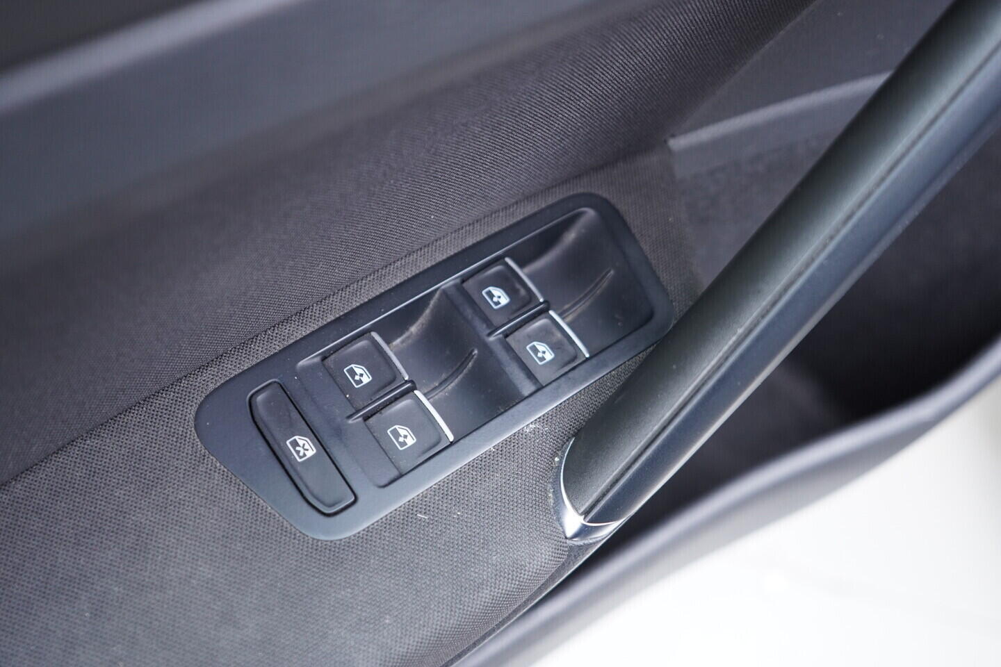 OV190V09831_20.webp_GOLF Highline 1.5 TSI 96 kW automat