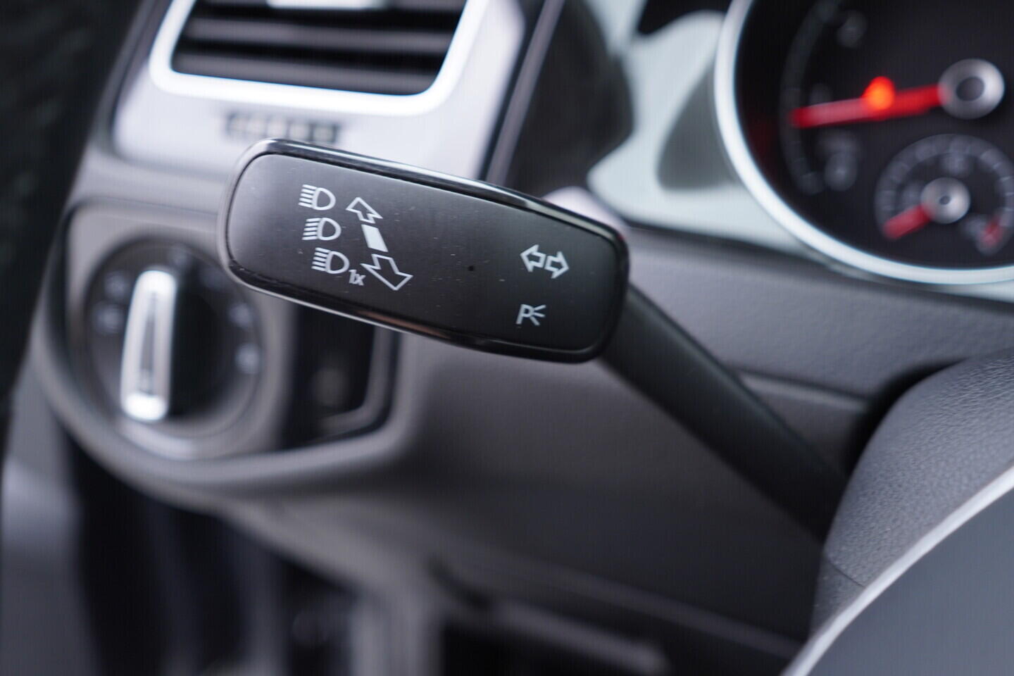 OV190V09831_23.webp_GOLF Highline 1.5 TSI 96 kW automat