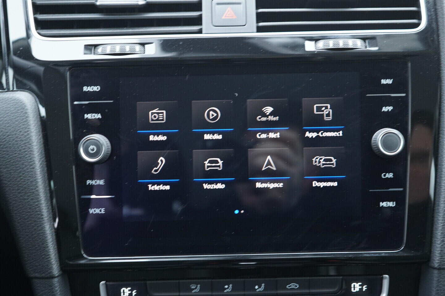 OV190V09831_32.webp_GOLF Highline 1.5 TSI 96 kW automat