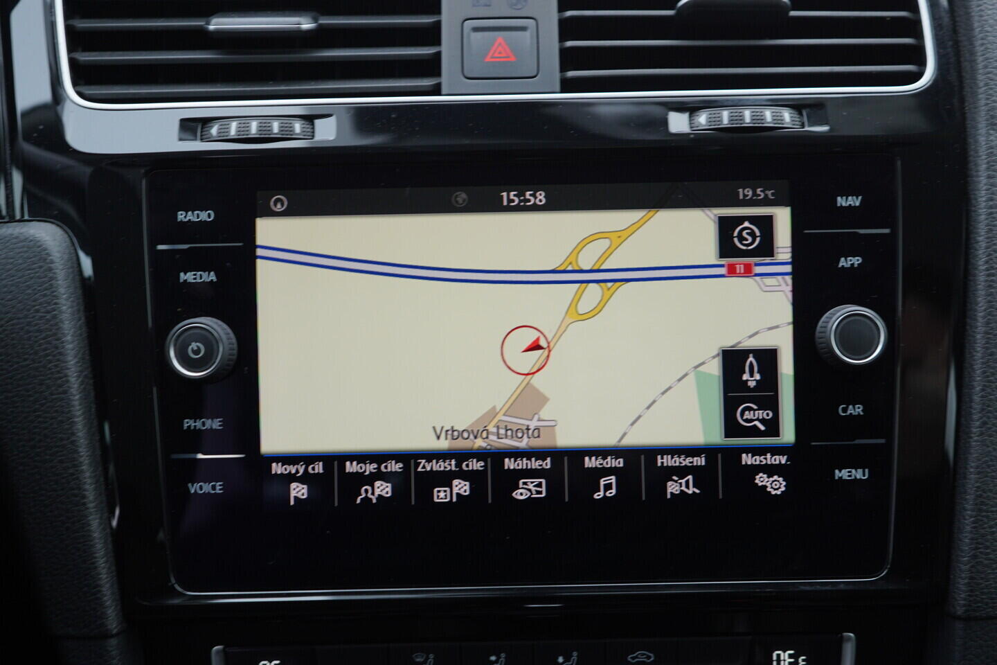 OV190V09831_33.webp_GOLF Highline 1.5 TSI 96 kW automat